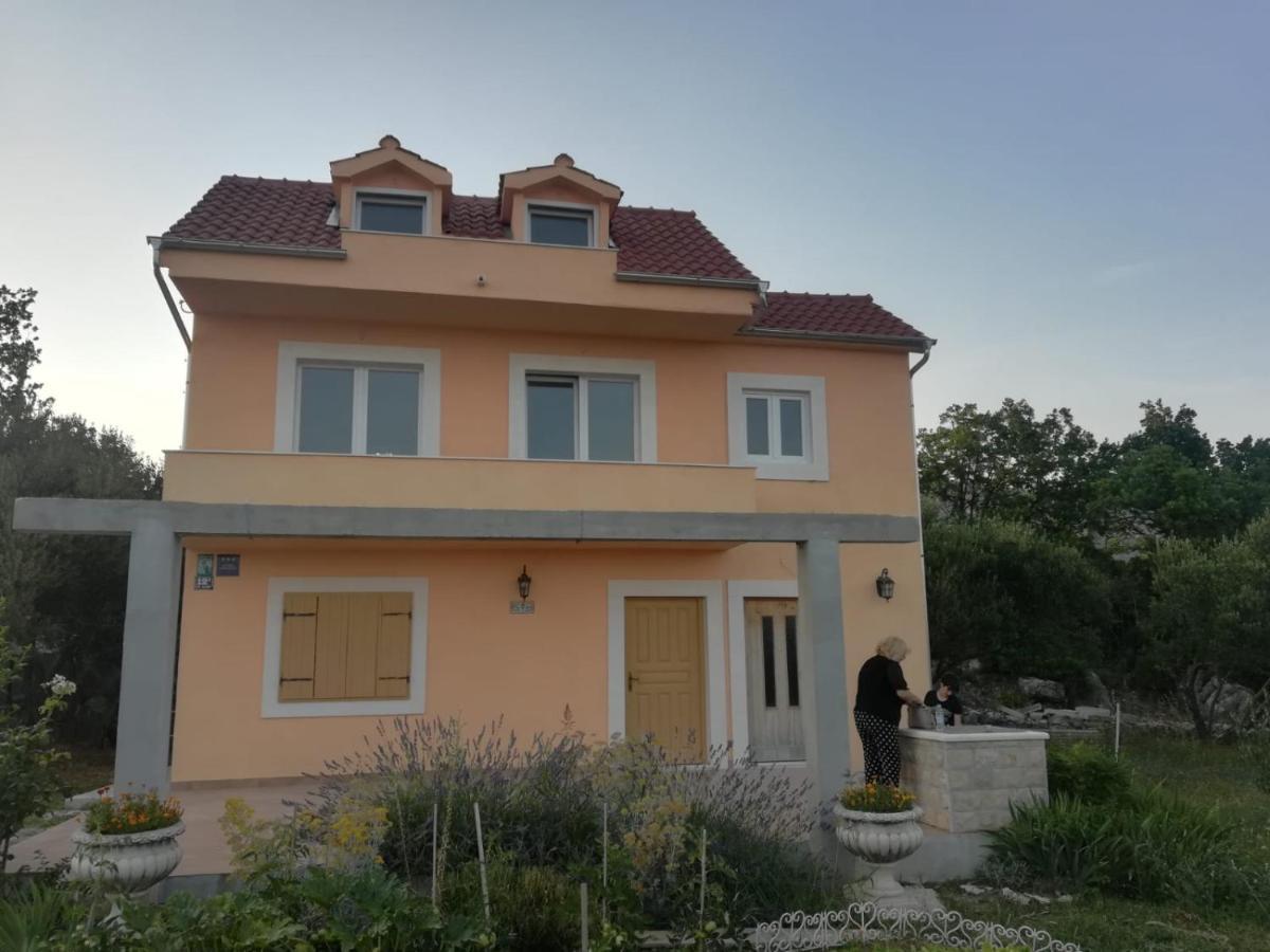 Castello Flower Apartment Kastela Dış mekan fotoğraf