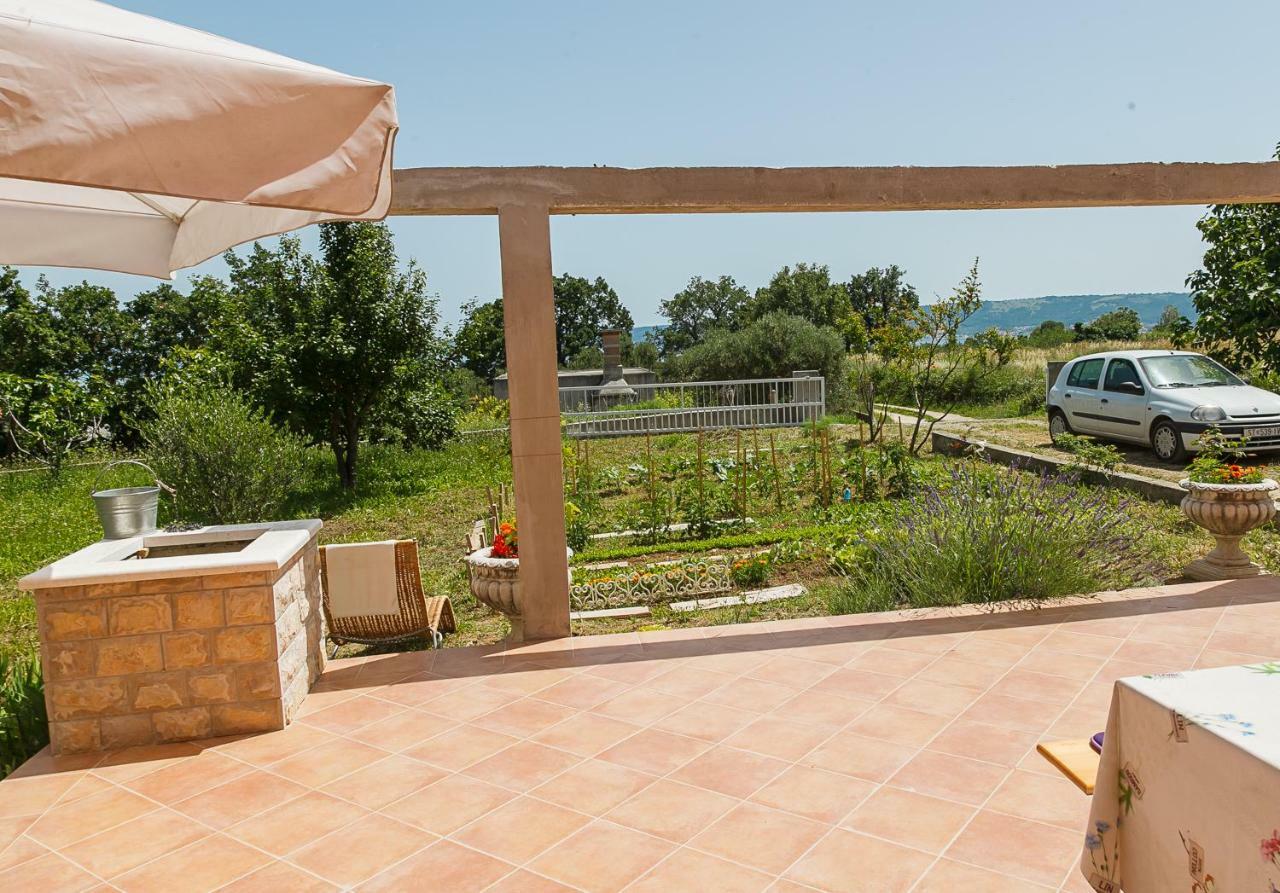 Castello Flower Apartment Kastela Dış mekan fotoğraf
