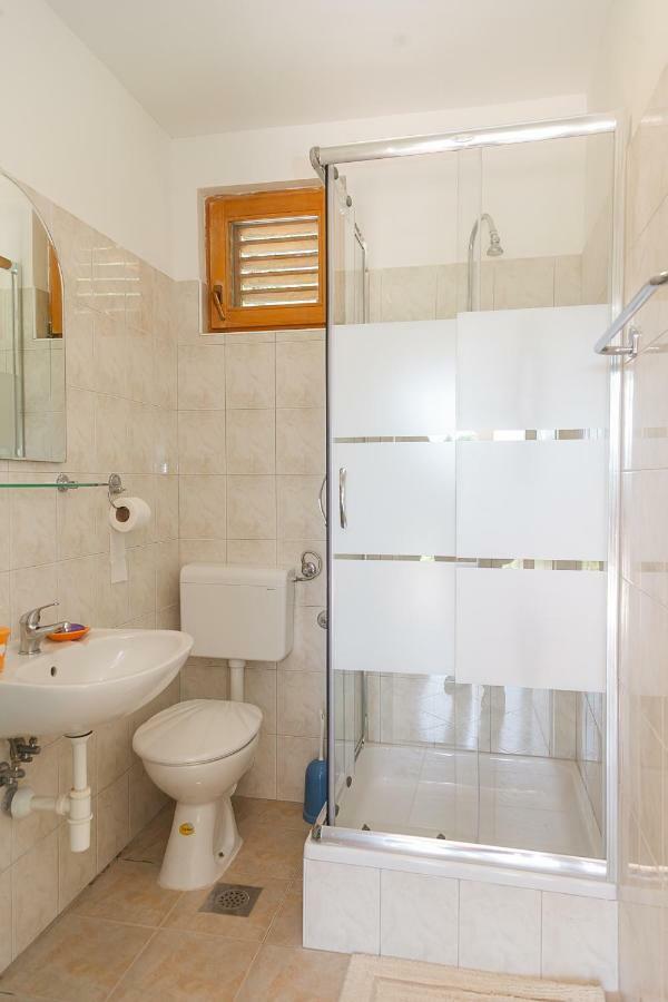 Castello Flower Apartment Kastela Dış mekan fotoğraf