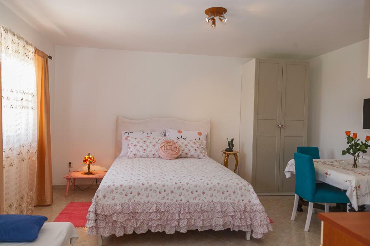 Castello Flower Apartment Kastela Dış mekan fotoğraf