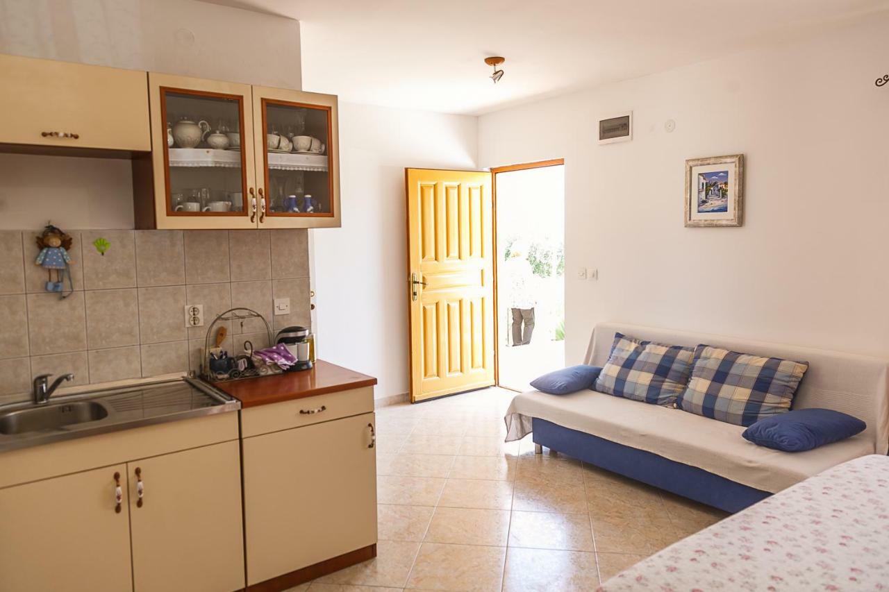 Castello Flower Apartment Kastela Dış mekan fotoğraf
